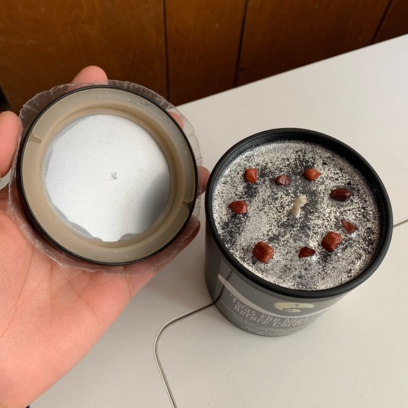 NEW "Twas the Nightmare Before Christmas" Scented
Candle With Crystal Accents - Picture 6 of 10